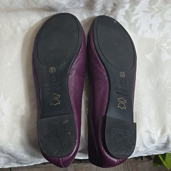 Monet Burgundy Purple Leather M Buckle Flats - Picture 8 of 8
